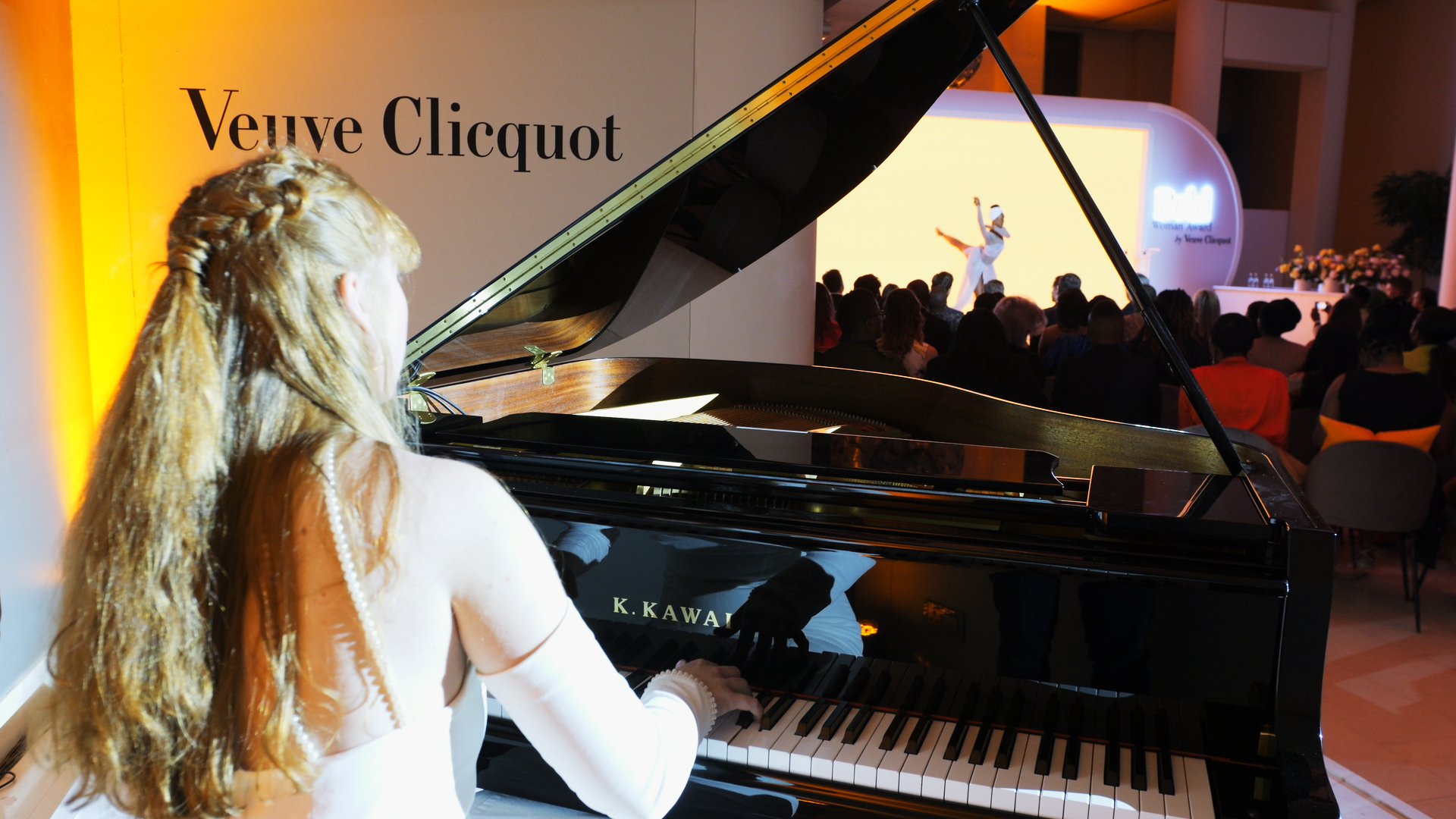 #5. Veuve Clicquot Bold Woman Award_event_performance