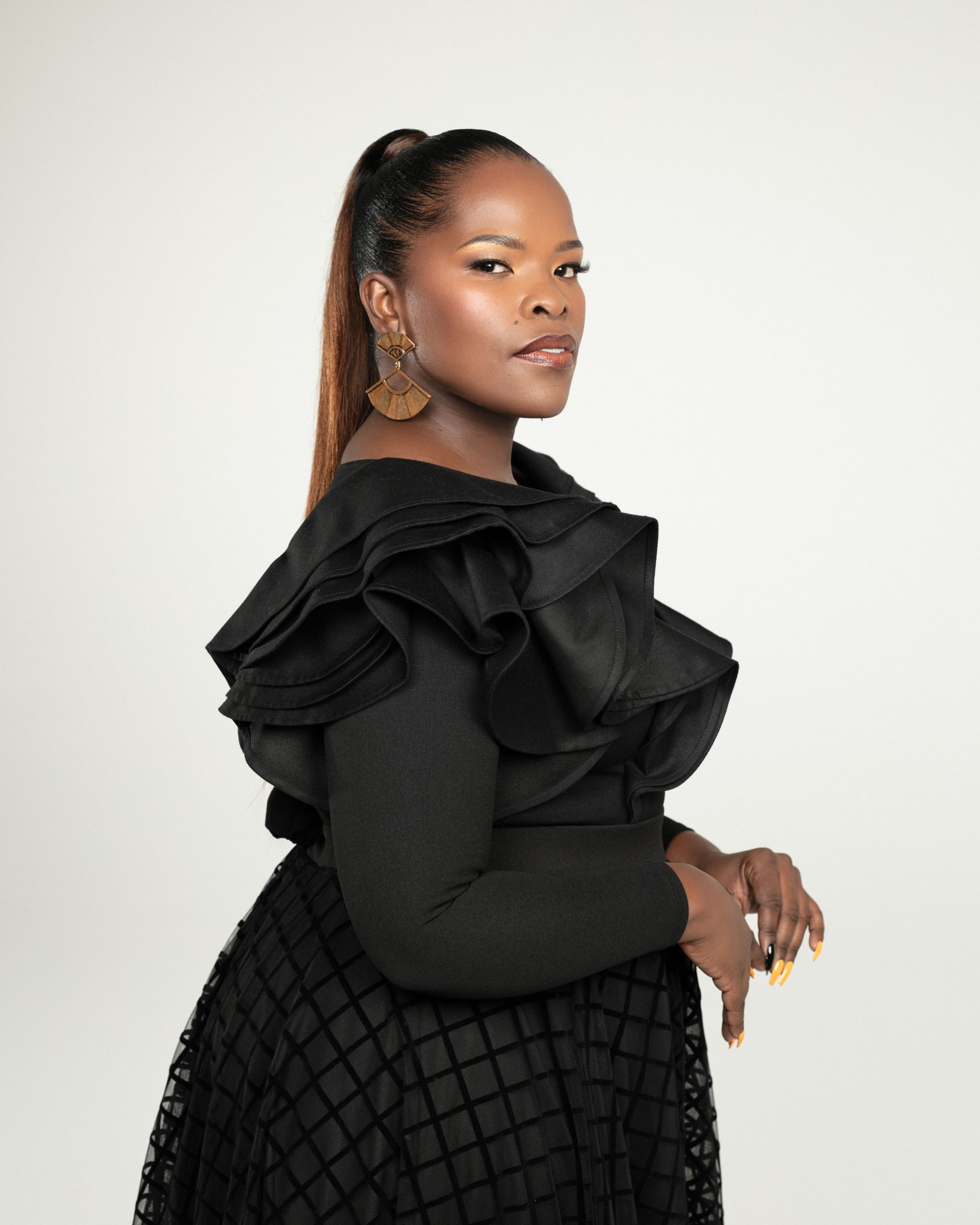 #4 Veuve Clicquot_bold Woman Award_mo Mokone